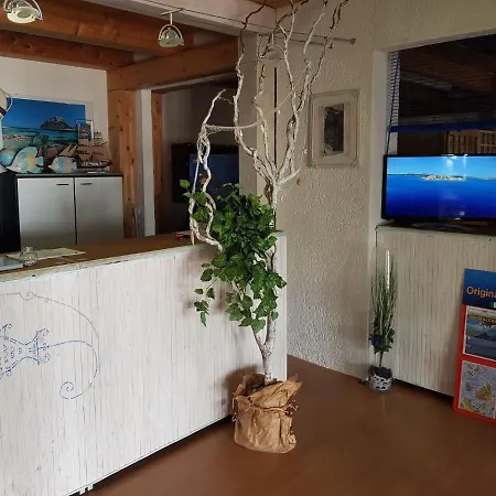Belvilla By Oyo Cugnana Trilo 6 Bis Apartman